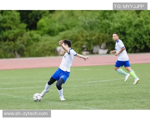 雪缘园足球比分实时更新助你掌握全球足球赛事动态与精彩瞬间